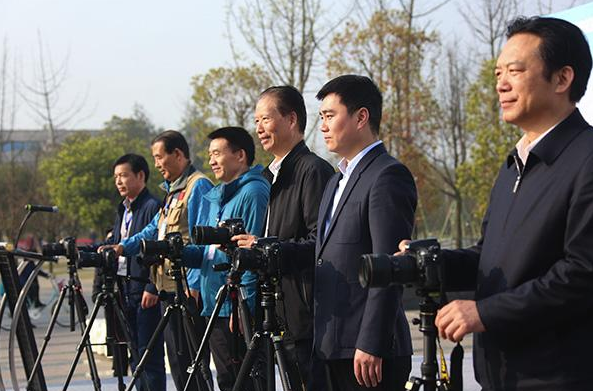 人社部有关负责人解读《关于改革国有企业工资决定机制的意见》
